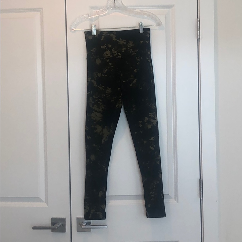 Camo print leggings